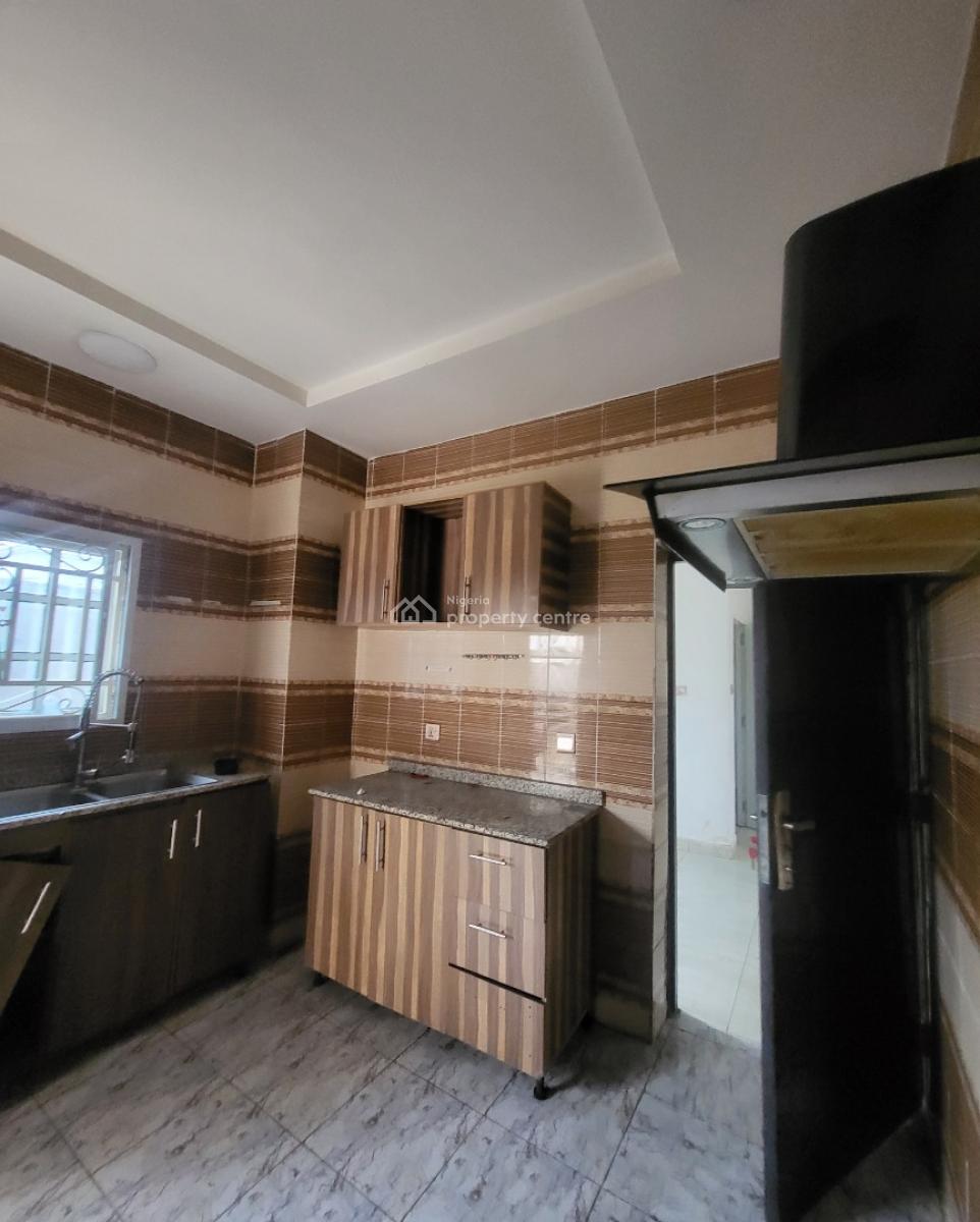 Luxurious Massive 2bedroom Flat, By Peace Max Transport, Utako, Abuja, Flat / Apartment for Rent