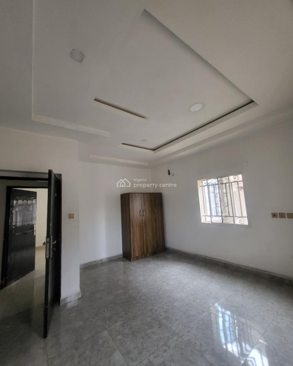 Luxurious Massive 2bedroom Flat, By Peace Max Transport, Utako, Abuja, Flat / Apartment for Rent