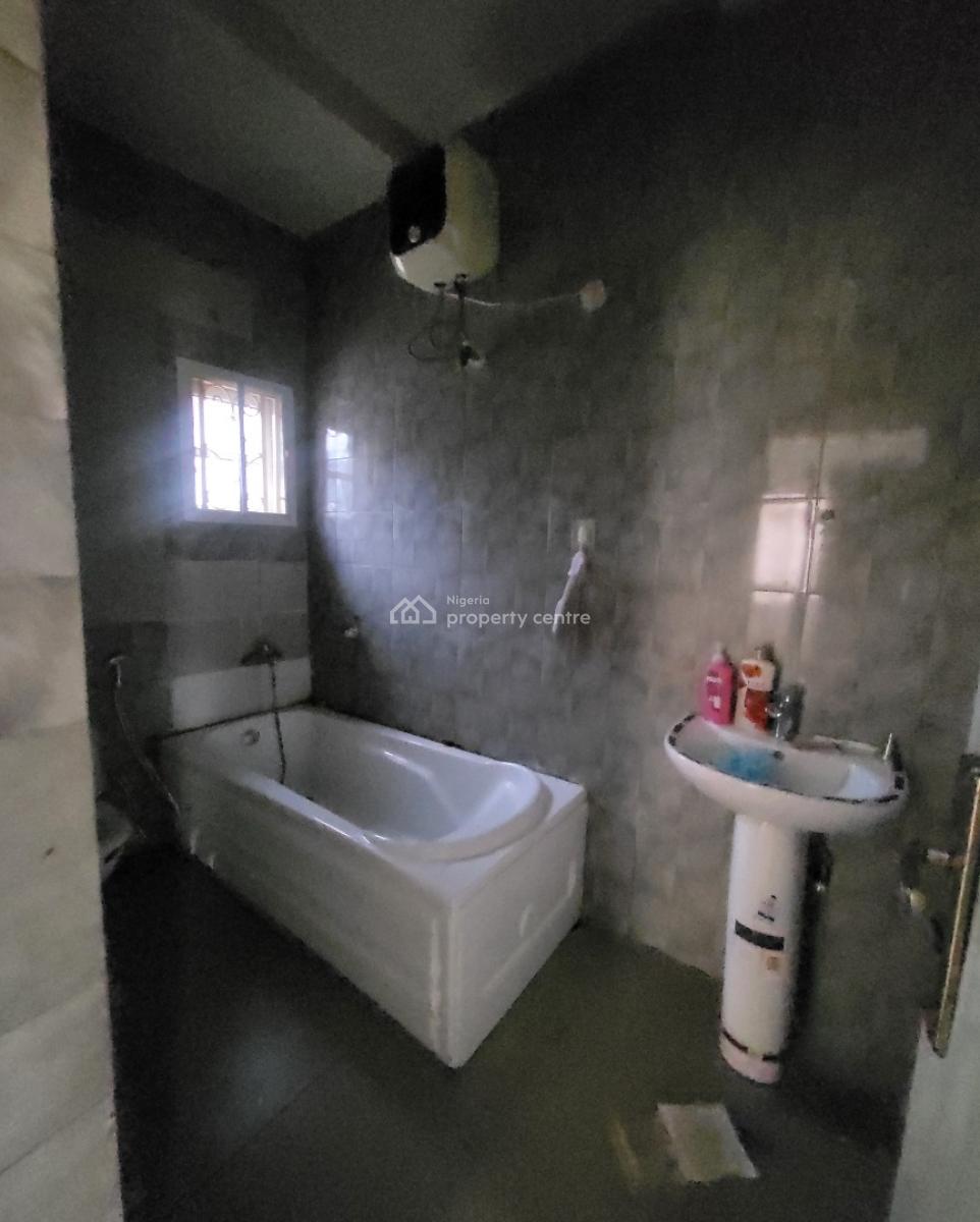 Luxurious Massive 2bedroom Flat, By Peace Max Transport, Utako, Abuja, Flat / Apartment for Rent