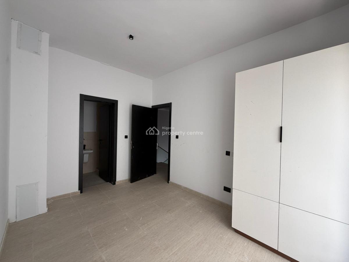 Direct 3bedroom Maisonnette Apartment with Bq, Freedow Way Lekki Phase 1, Lekki, Lagos, House for Rent