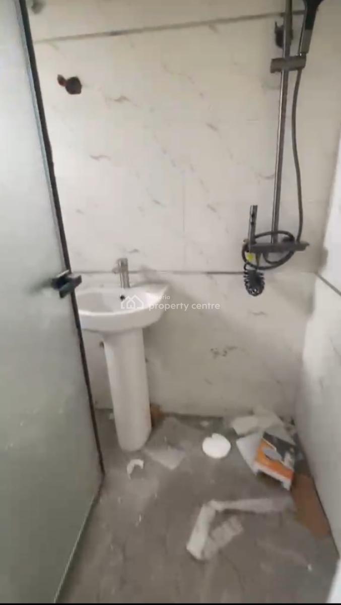 Excellent 2 Bedroom Apartment, Aguda, Surulere, Lagos, Flat / Apartment for Rent