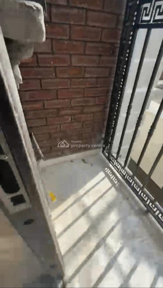 Excellent 2 Bedroom Apartment, Aguda, Surulere, Lagos, Flat / Apartment for Rent