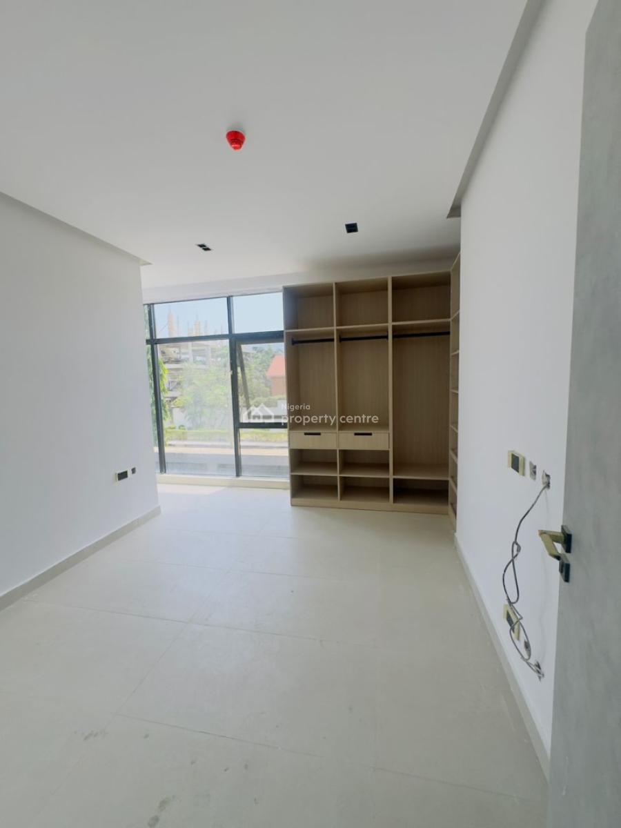 Brand New 3 Bedroom Apartment with Lift, Pool, Gym & Rooftop Lounge, Lekki Phase 1, Lekki, Lagos, Flat / Apartment for Sale