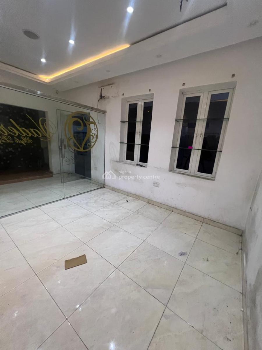 2 Bedroom Flat Downstairs for Commercial Use, Phase 1, Lekki, Lagos, Flat / Apartment for Rent