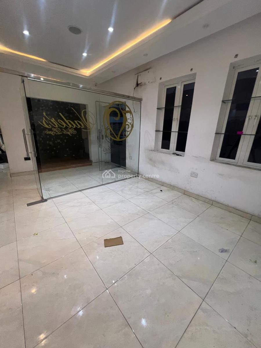 2 Bedroom Flat Downstairs for Commercial Use, Phase 1, Lekki, Lagos, Flat / Apartment for Rent