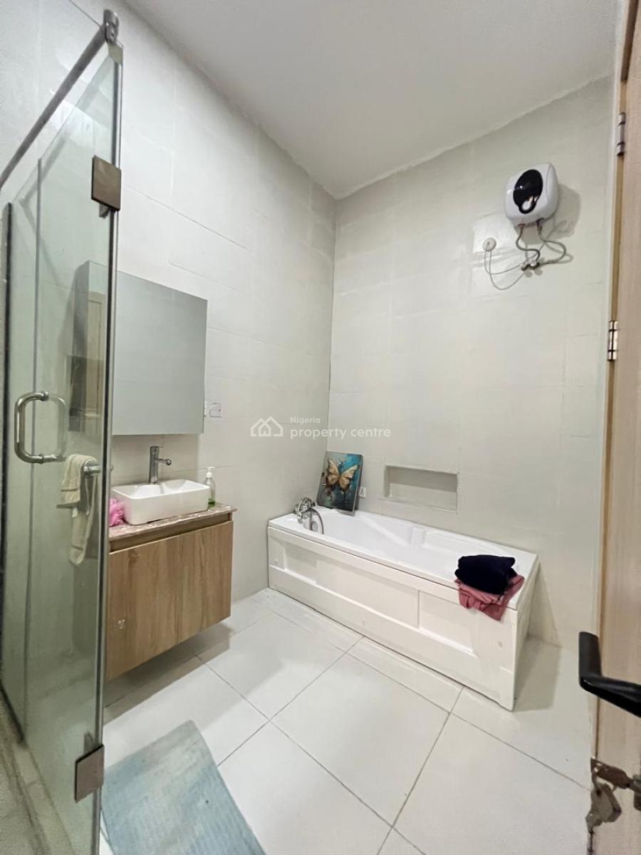 Distress Deal : Partly Furnished 4-bedroom Terrace Duplex, Harris Drive, Vgc, Lekki, Lagos, Terraced Duplex for Sale