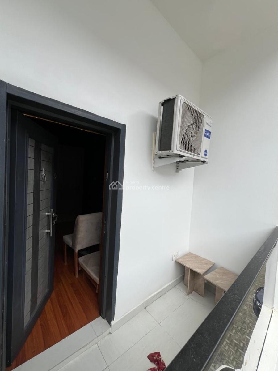 Distress Deal : Partly Furnished 4-bedroom Terrace Duplex, Harris Drive, Vgc, Lekki, Lagos, Terraced Duplex for Sale