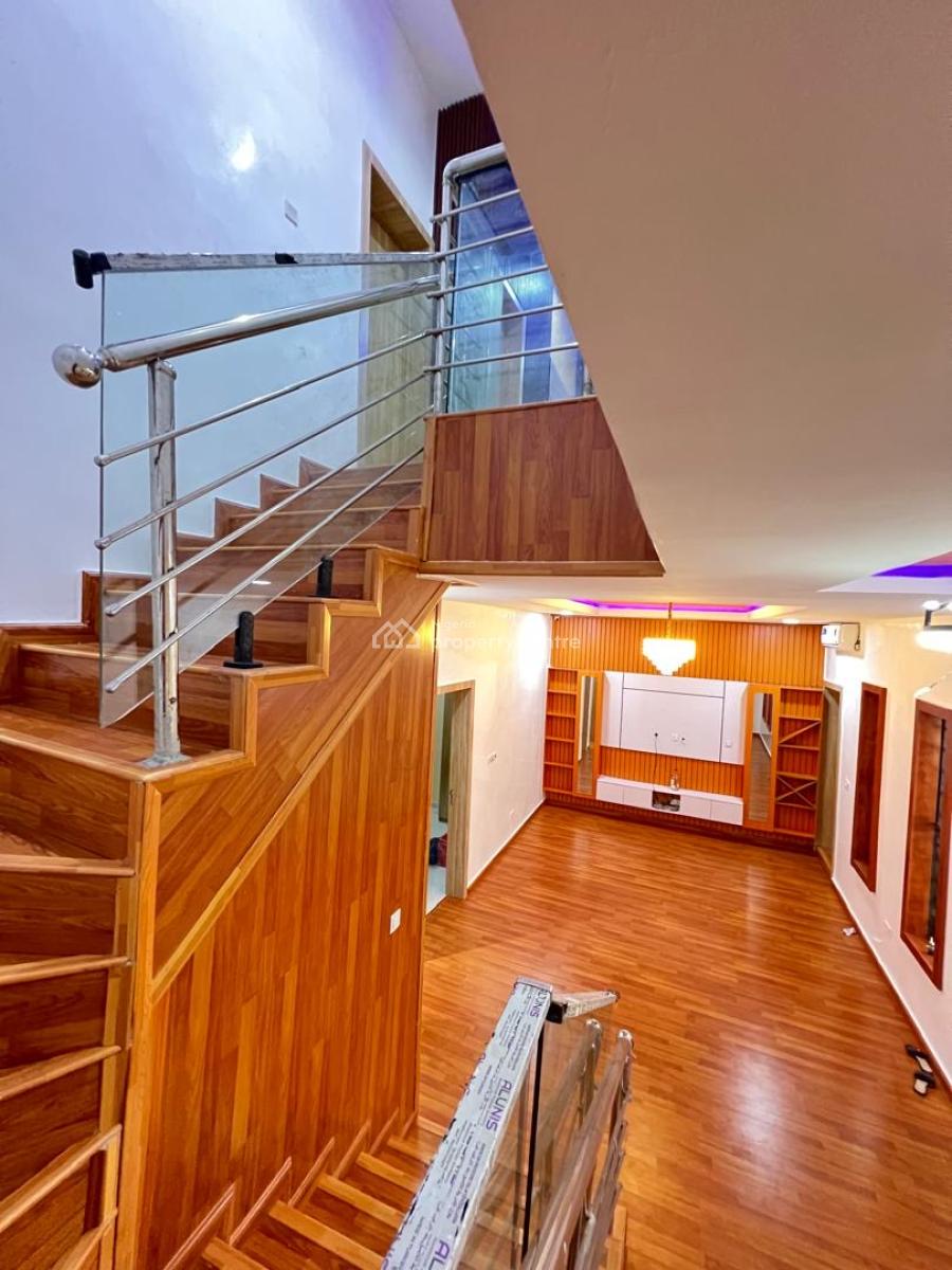 Distress Deal : Partly Furnished 4-bedroom Terrace Duplex, Harris Drive, Vgc, Lekki, Lagos, Terraced Duplex for Sale
