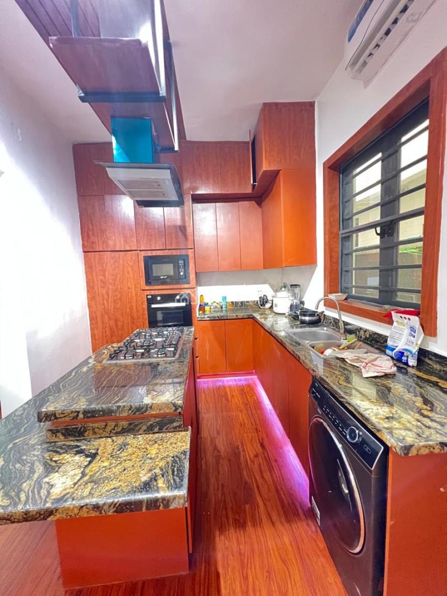 Distress Deal : Partly Furnished 4-bedroom Terrace Duplex, Harris Drive, Vgc, Lekki, Lagos, Terraced Duplex for Sale