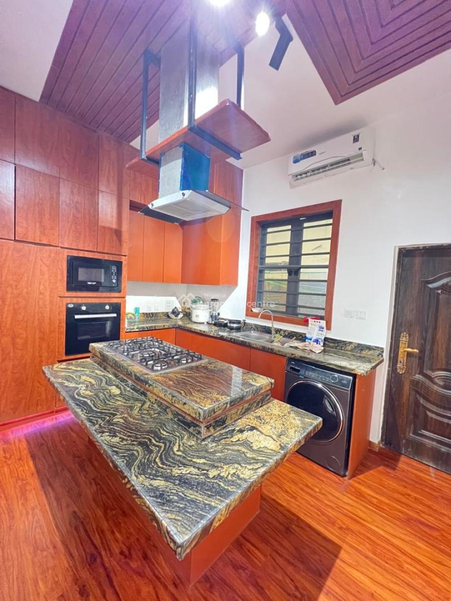 Distress Deal : Partly Furnished 4-bedroom Terrace Duplex, Harris Drive, Vgc, Lekki, Lagos, Terraced Duplex for Sale