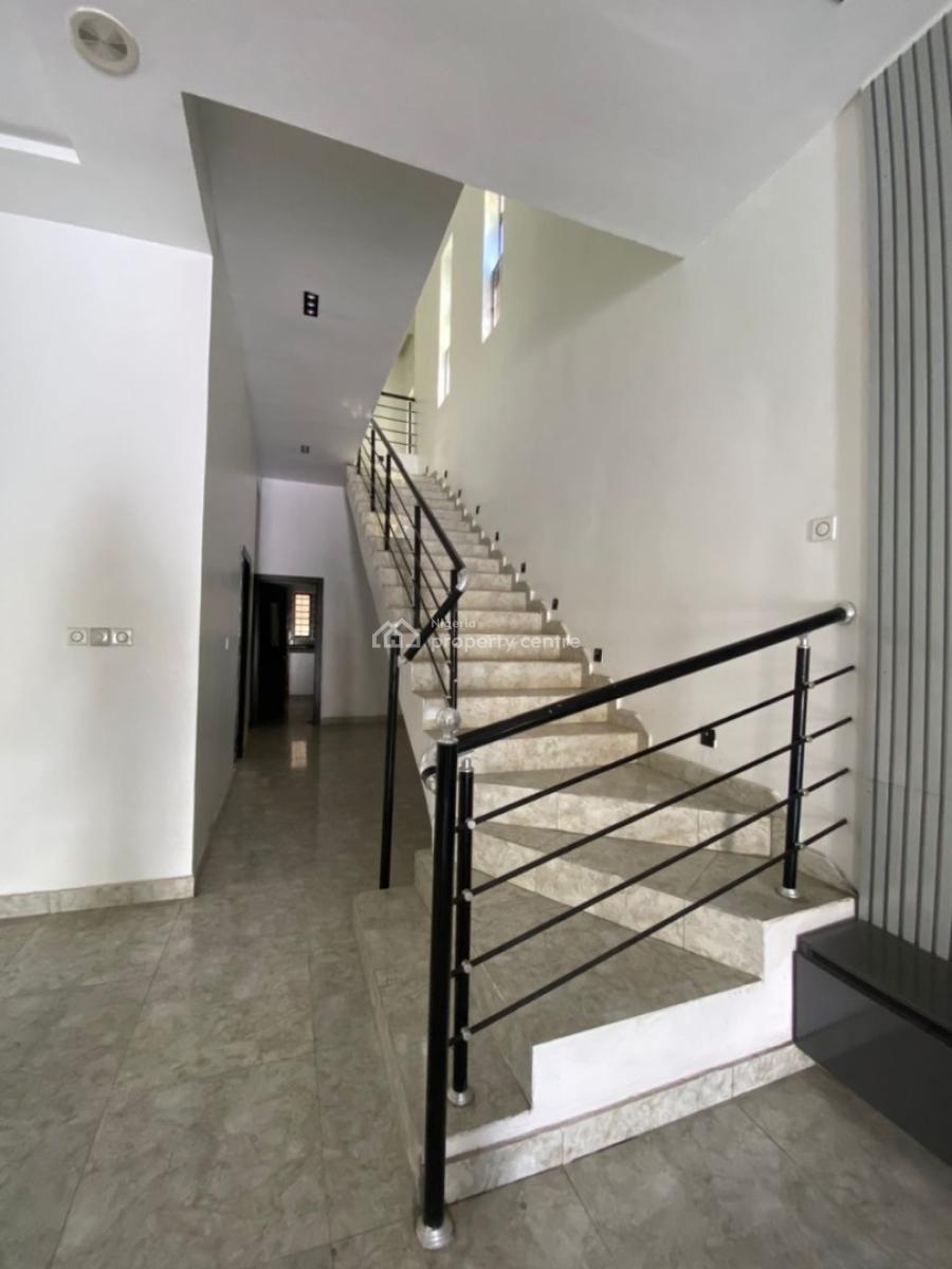 Distress Deal : Spacious 5 Bedroom Fully Detached Duplex, Osapa London, Osapa, Lekki, Lagos, Semi-detached Duplex for Sale