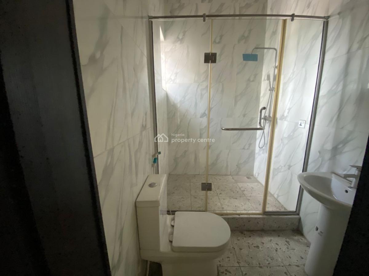 Distress Deal : Spacious 5 Bedroom Fully Detached Duplex, Osapa London, Osapa, Lekki, Lagos, Semi-detached Duplex for Sale