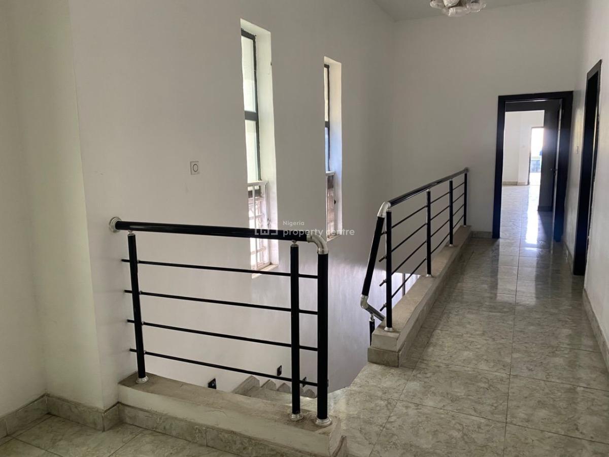 Distress Deal : Spacious 5 Bedroom Fully Detached Duplex, Osapa London, Osapa, Lekki, Lagos, Semi-detached Duplex for Sale