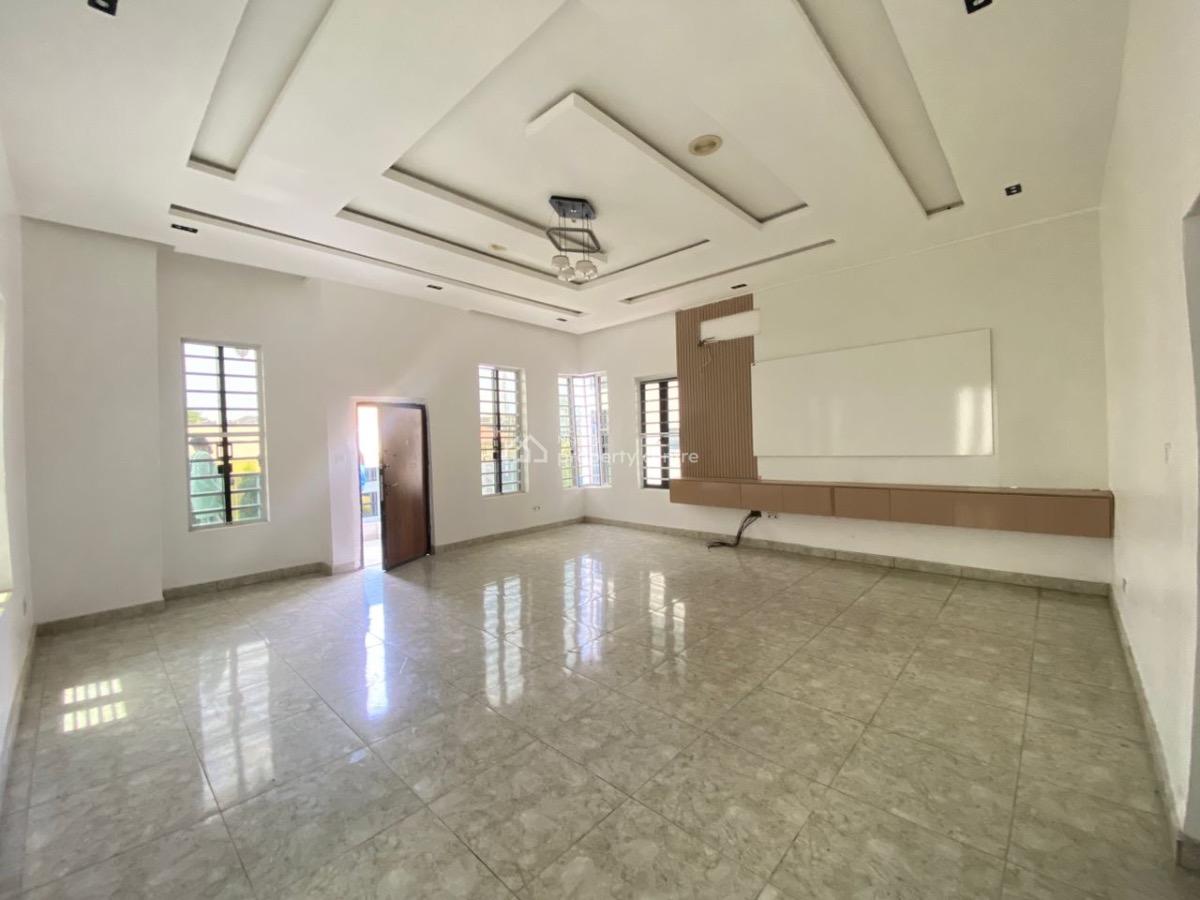 Distress Deal : Spacious 5 Bedroom Fully Detached Duplex, Osapa London, Osapa, Lekki, Lagos, Semi-detached Duplex for Sale
