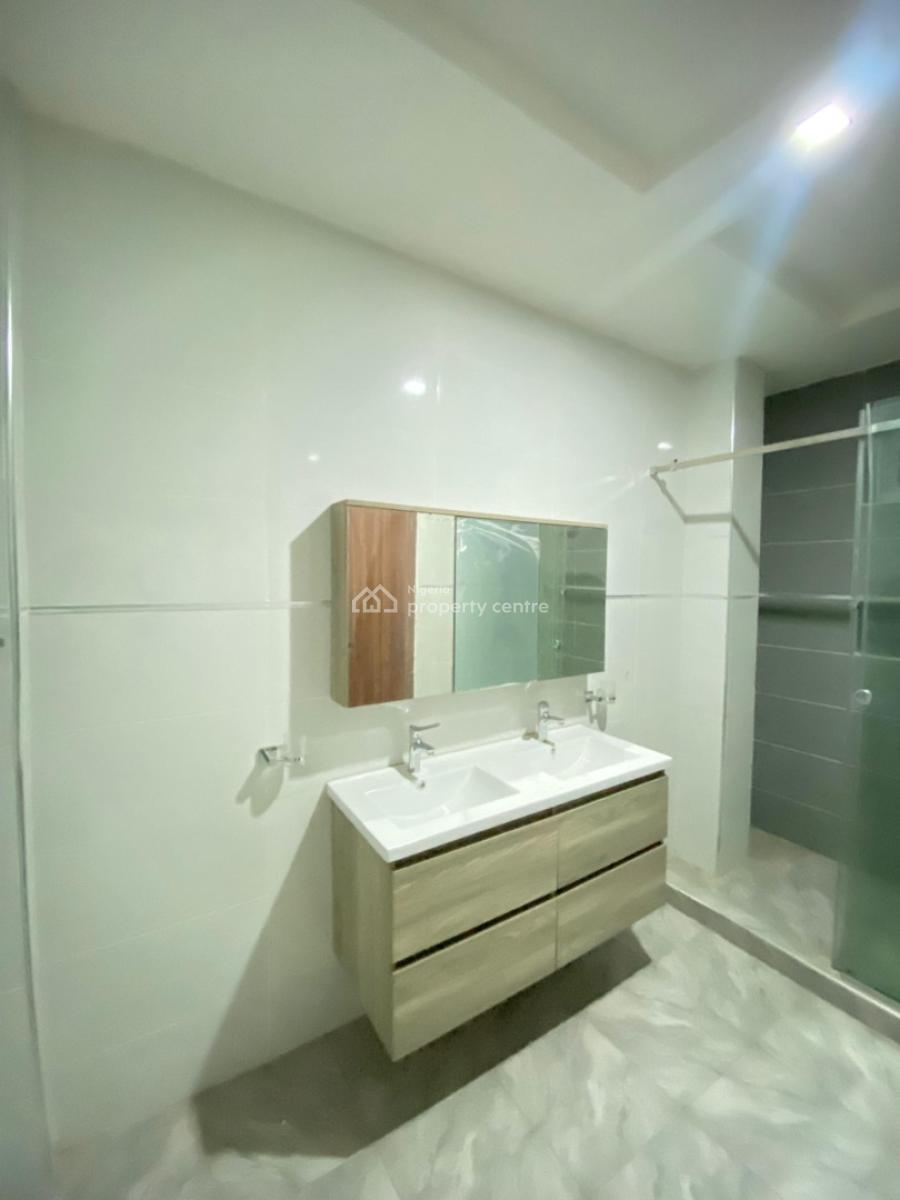 a Lovely  4 Bedroom Penthouse with Elevator, Gym & Swimming Pool., Ikate, Lekki, Lagos, Flat / Apartment for Sale
