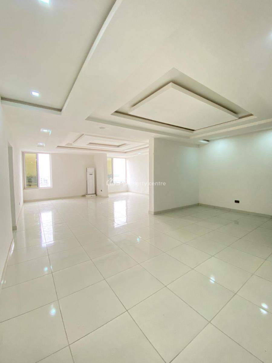 a Lovely  4 Bedroom Penthouse with Elevator, Gym & Swimming Pool., Ikate, Lekki, Lagos, Flat / Apartment for Sale