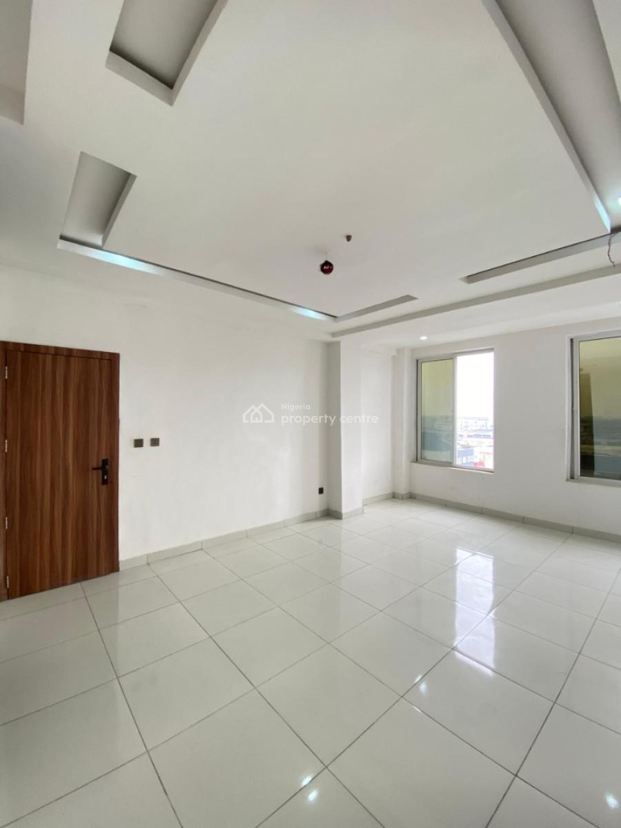 a Lovely  4 Bedroom Penthouse with Elevator, Gym & Swimming Pool., Ikate, Lekki, Lagos, Flat / Apartment for Sale
