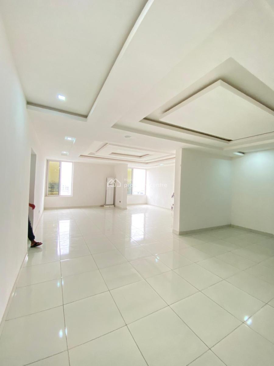 a Lovely  4 Bedroom Penthouse with Elevator, Gym & Swimming Pool., Ikate, Lekki, Lagos, Flat / Apartment for Sale