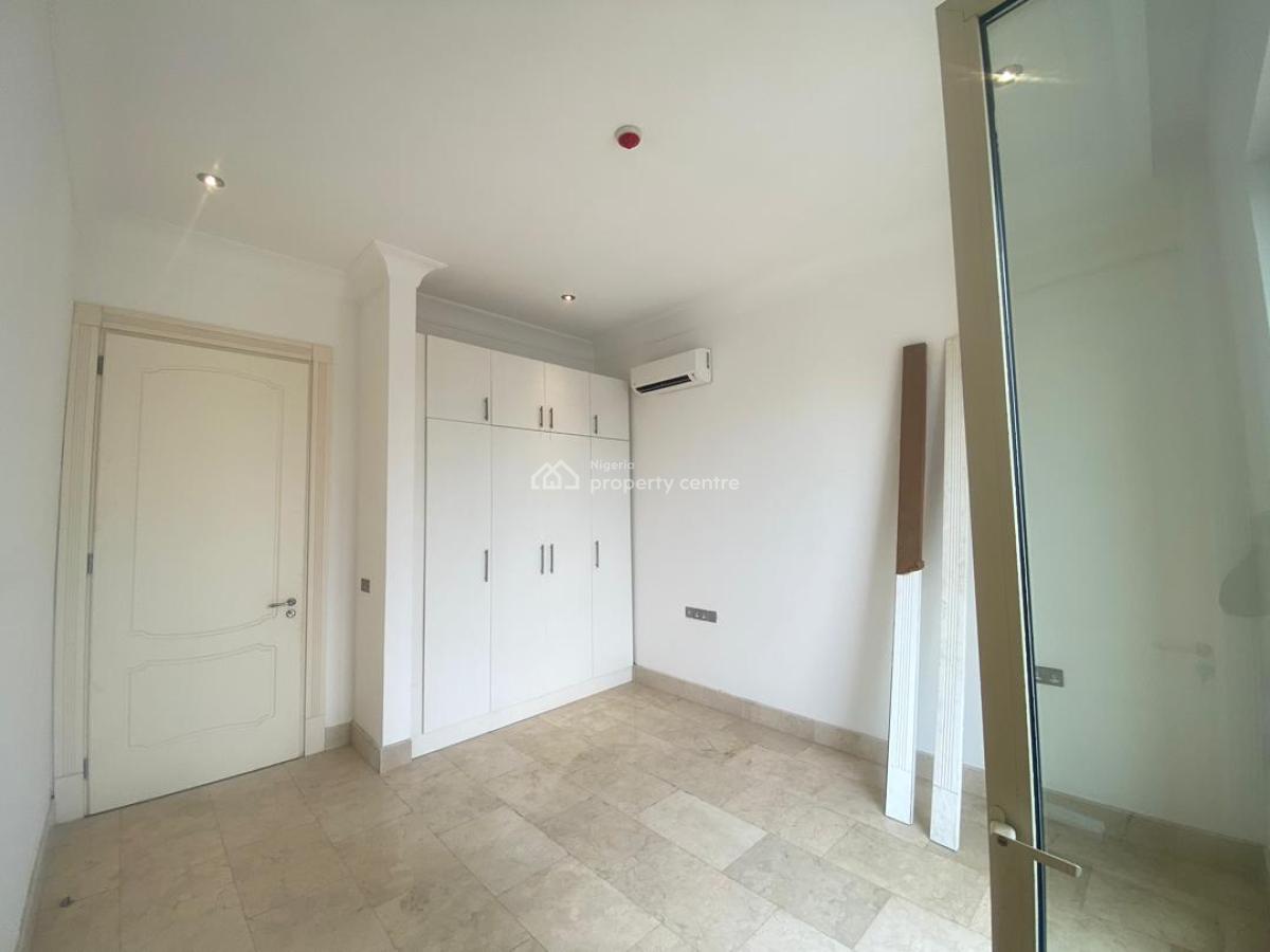 a Fully Serviced 4 Bedroom Apartment with a Boys Quarter, Victoria Island (vi), Lagos, Flat / Apartment for Rent