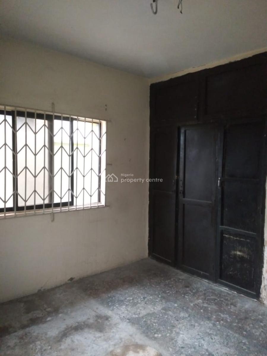 Spacious 3 Bedroom Flat with Good Access, Kokumo Street Alimosho Bus Stop, Egbeda, Alimosho, Lagos, Flat / Apartment for Rent