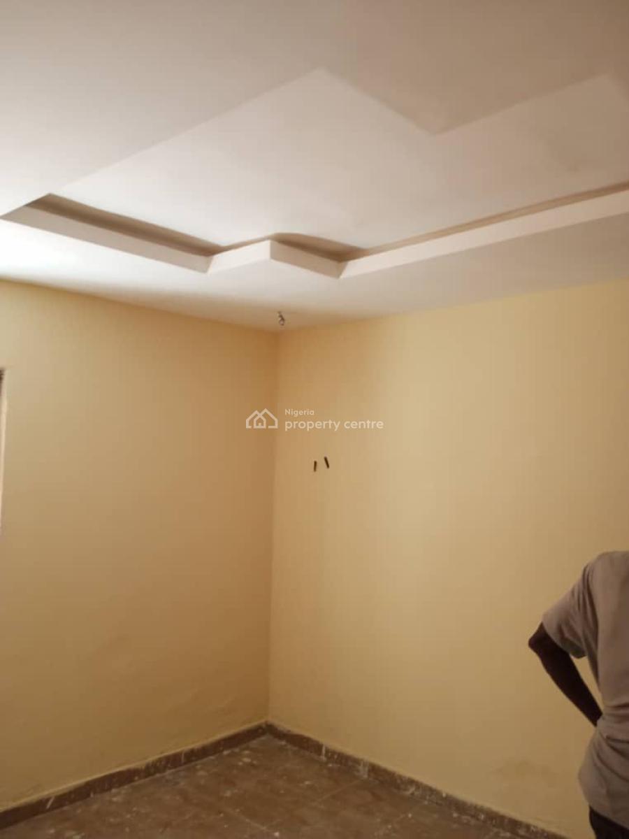 Decent 2bedroom Apartment, Shomolu, Onipanu, Shomolu, Lagos, Flat / Apartment for Rent