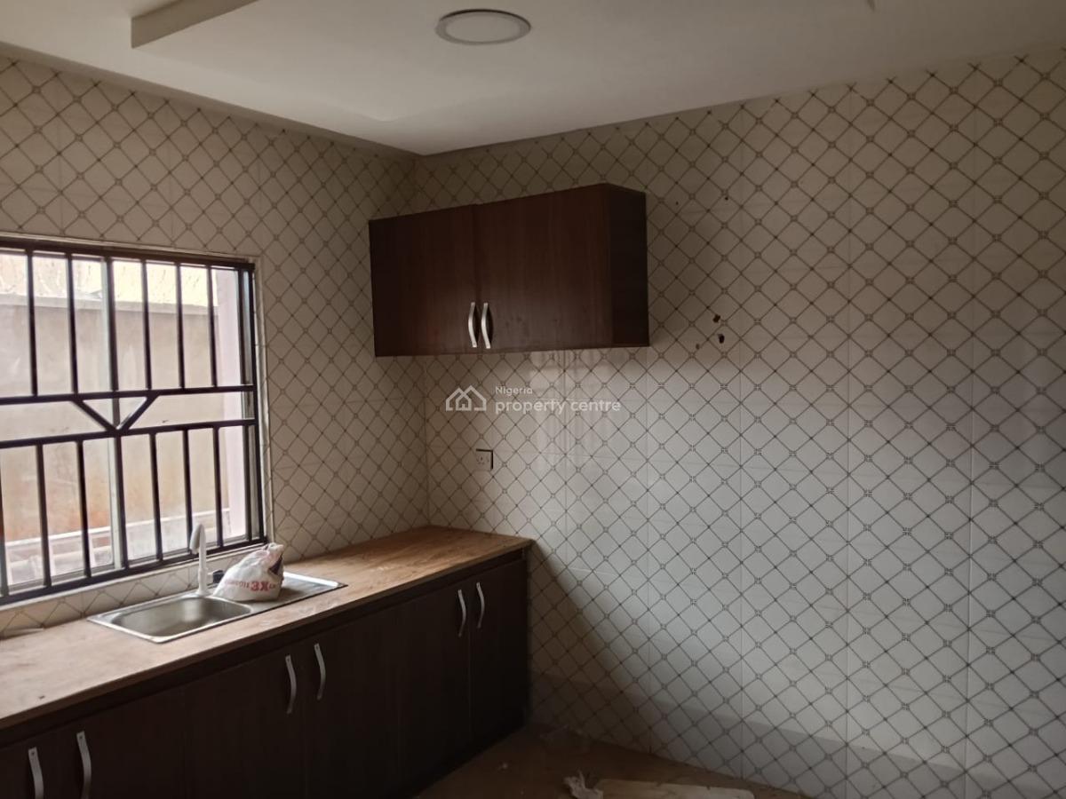 Lovely Executive 3bedroom Apartment, Shasha, Akowonjo, Alimosho, Lagos, Flat / Apartment for Rent