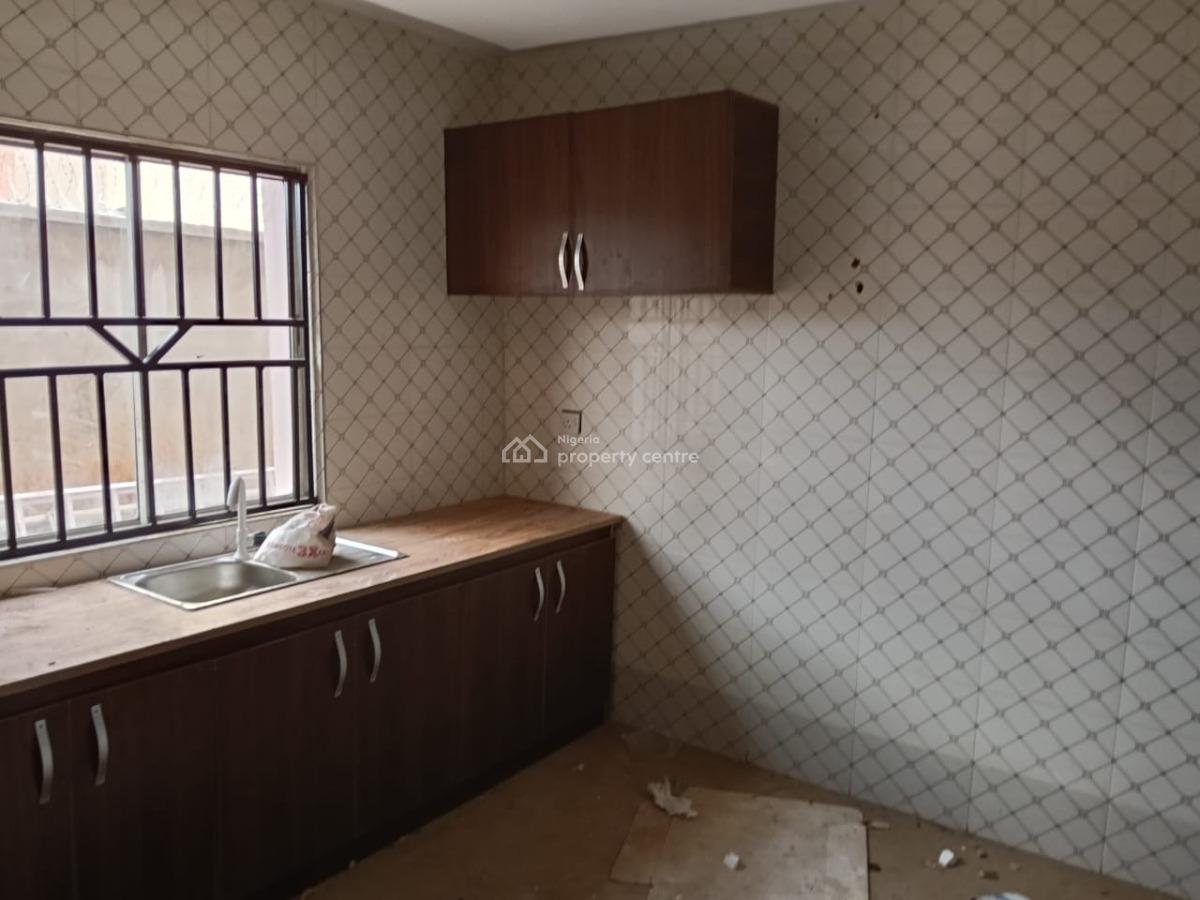 Lovely Executive 3bedroom Apartment, Shasha, Akowonjo, Alimosho, Lagos, Flat / Apartment for Rent