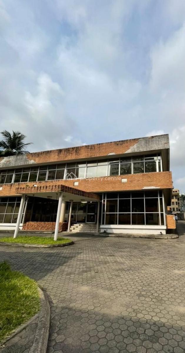 15 Rooms Fully Detached House., Off Adeola Odeku Street, Victoria Island (vi), Lagos, Detached Duplex for Rent