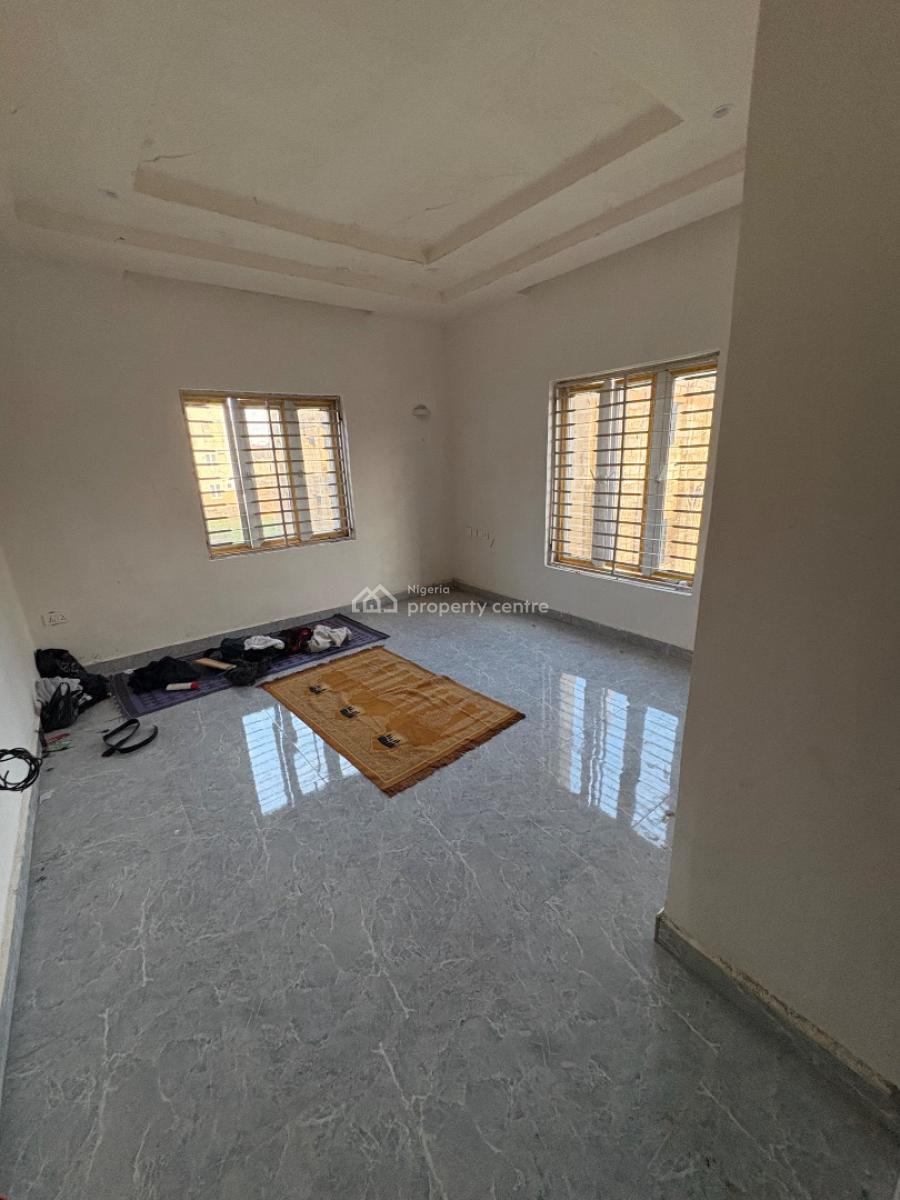 New 3-bedroom Apartment, Von Axis, Lugbe District, Abuja, Block of Flats for Sale
