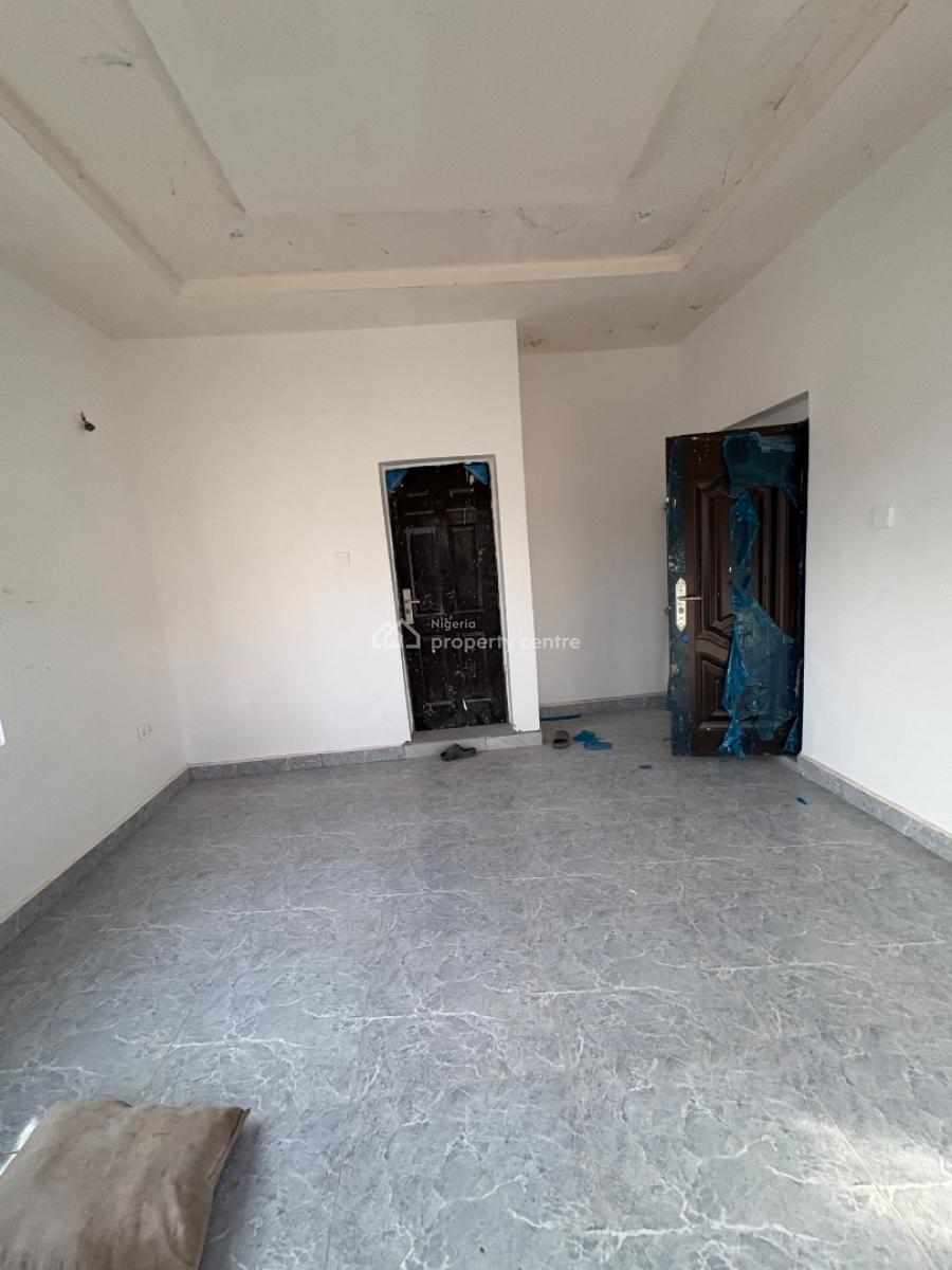 New 3-bedroom Apartment, Von Axis, Lugbe District, Abuja, Block of Flats for Sale