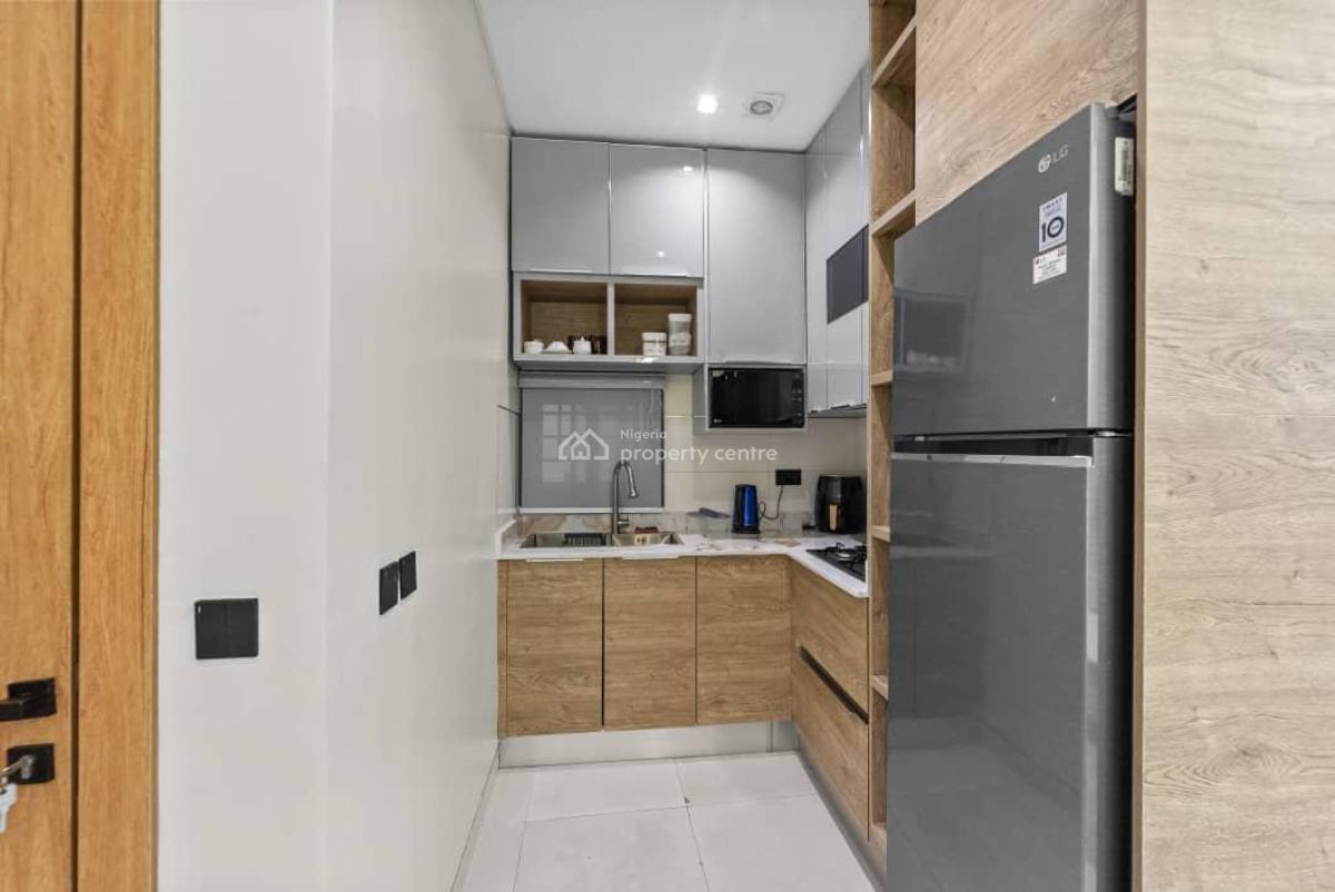 4br Flat, Phase2, Magodo, Lagos, Flat / Apartment for Sale