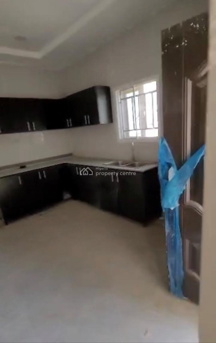 Luxury Spacious 3bedroom En-suite Flat, in a Mini Serene Estate, Dawaki, Gwarinpa, Abuja, Block of Flats for Sale