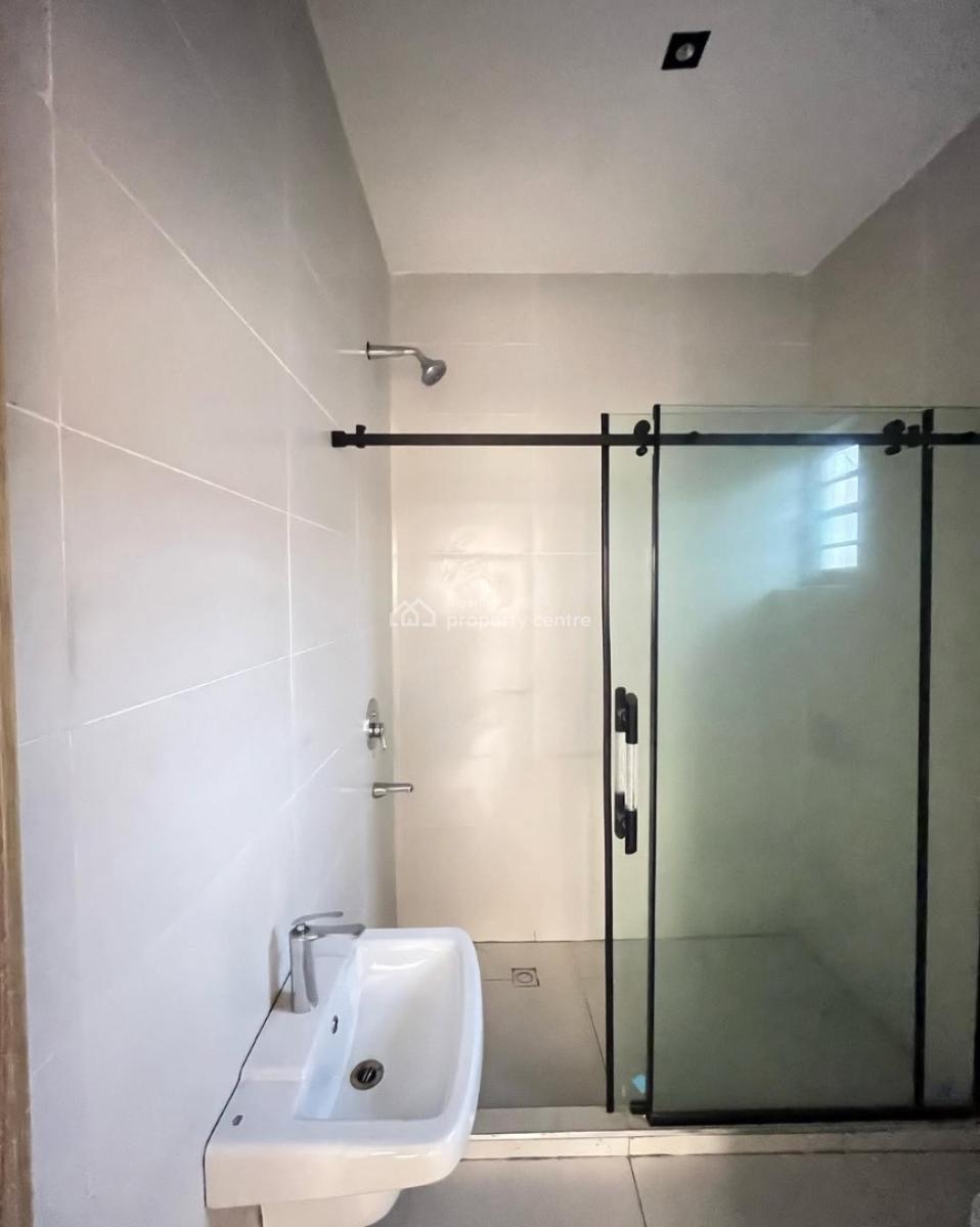 2 Bedroom Apartment, Ologolo, Lekki, Lagos, Flat / Apartment for Sale
