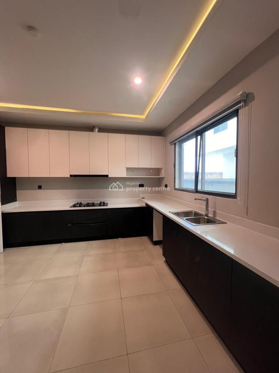 Spacious 5 Bedroom Detached Duplex, Lekki Phase 1, Lekki, Lagos, Terraced Duplex for Sale