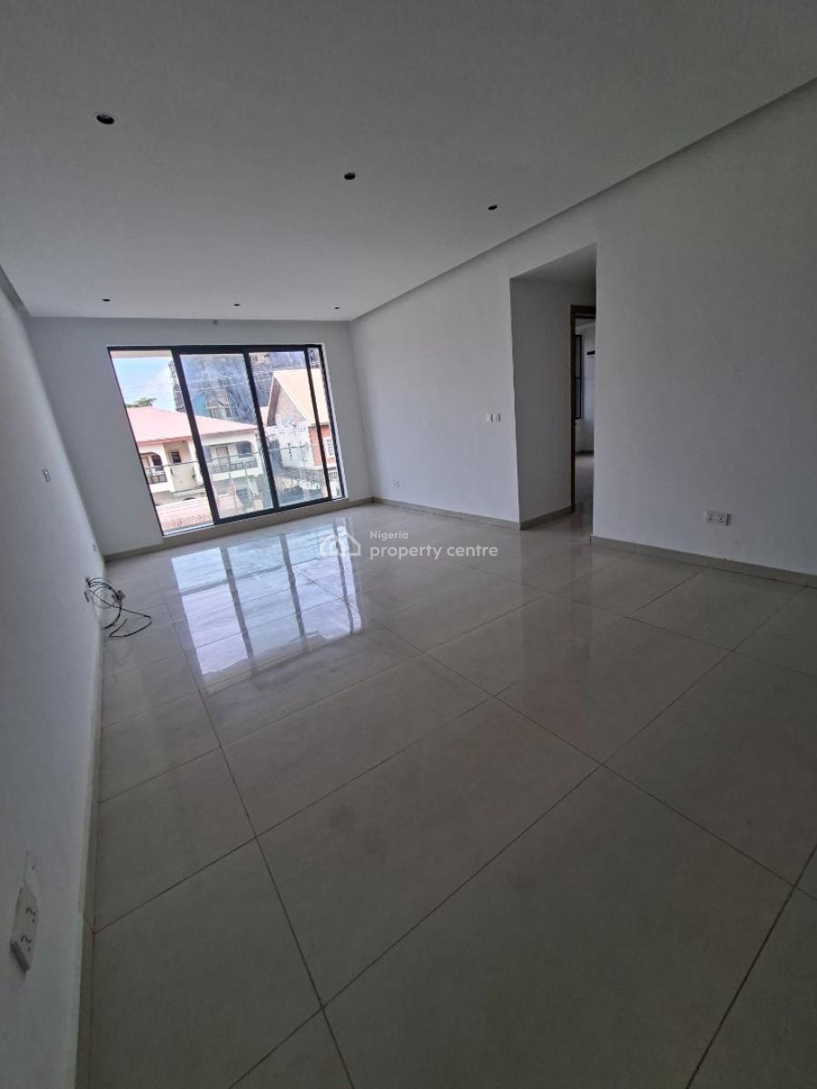 Luxury Newly Build 3bedroom with Bq and Gym, Lekki Phase 1 Off Admiralty Way & 2bed for N390m, Lekki Phase 1, Lekki, Lagos, Block of Flats for Sale