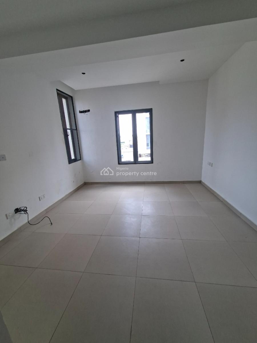 Luxury Newly Build 3bedroom with Bq and Gym, Lekki Phase 1 Off Admiralty Way & 2bed for N390m, Lekki Phase 1, Lekki, Lagos, Block of Flats for Sale