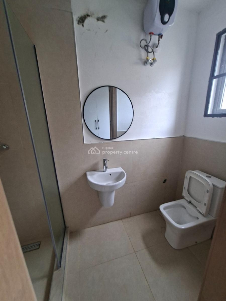 Luxury Newly Build 3bedroom with Bq and Gym, Lekki Phase 1 Off Admiralty Way & 2bed for N390m, Lekki Phase 1, Lekki, Lagos, Block of Flats for Sale