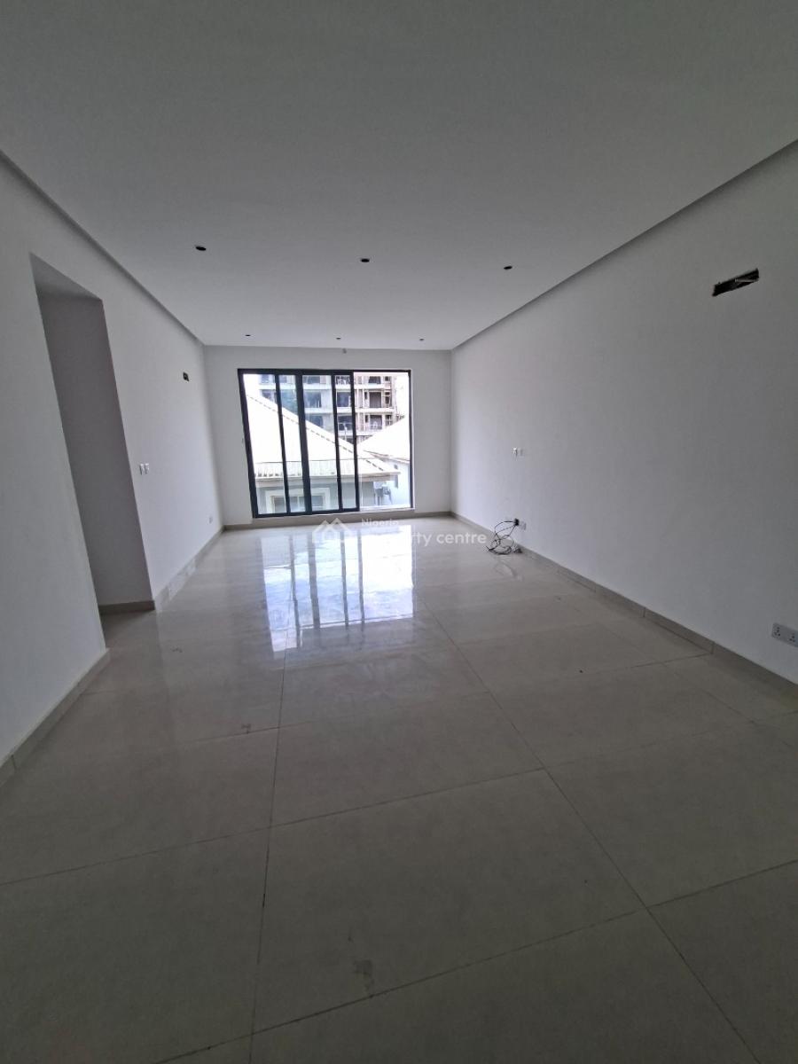 Fully Service 2bedroom with Bq & Gym, Lekki Phase 1 Off Admiralty Way, Lekki Phase 1, Lekki, Lagos, Block of Flats for Sale