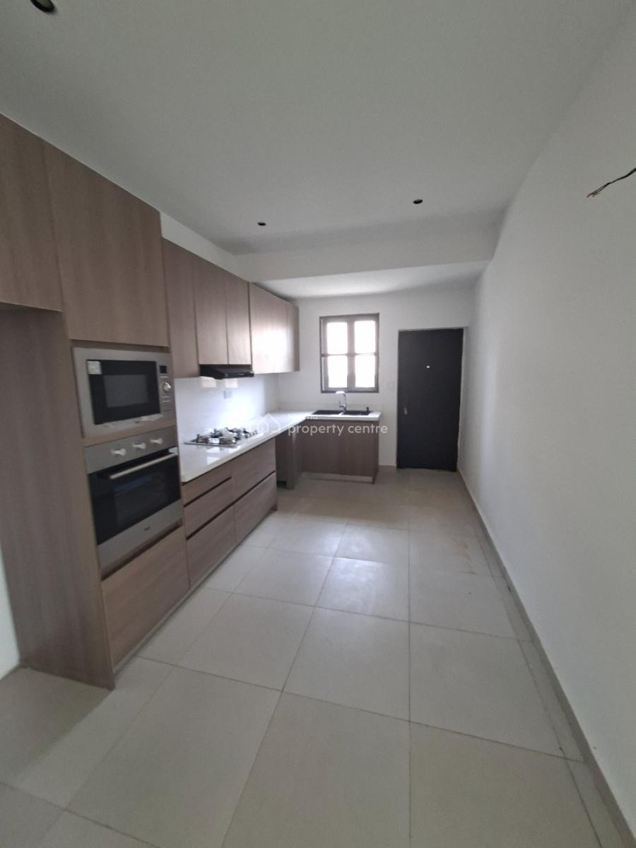 Fully Service 2bedroom with Bq & Gym, Lekki Phase 1 Off Admiralty Way, Lekki Phase 1, Lekki, Lagos, Block of Flats for Sale