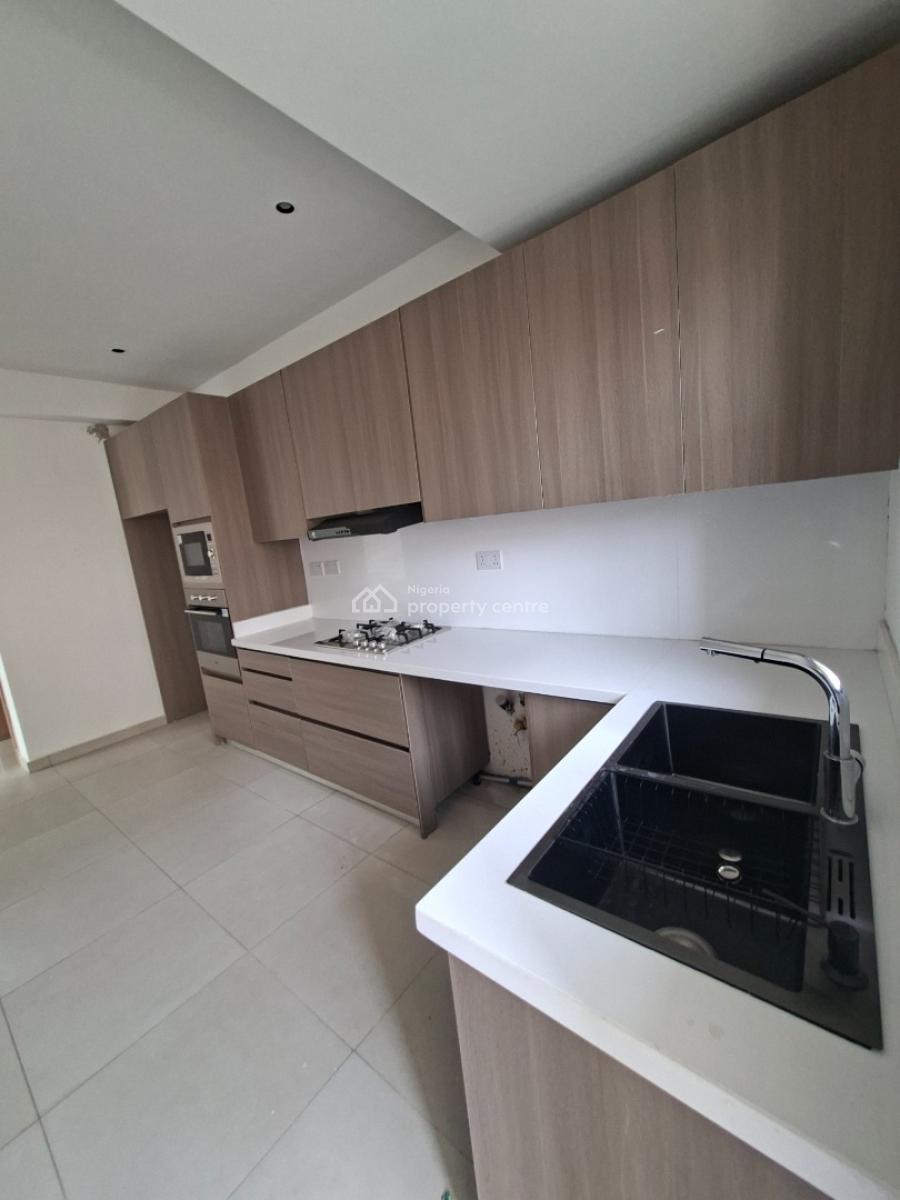 Fully Service 2bedroom with Bq & Gym, Lekki Phase 1 Off Admiralty Way, Lekki Phase 1, Lekki, Lagos, Block of Flats for Sale