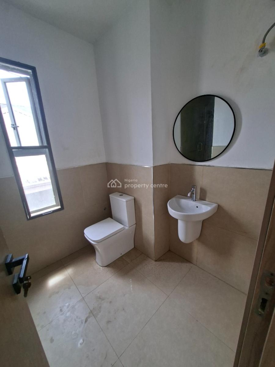 Fully Service 2bedroom with Bq & Gym, Lekki Phase 1 Off Admiralty Way, Lekki Phase 1, Lekki, Lagos, Block of Flats for Sale