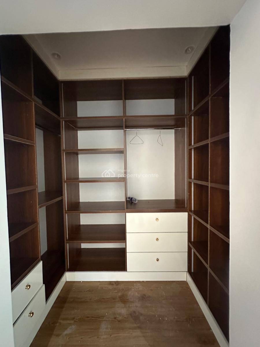 Serviced 2 Bedroom Apartment with Elevator, Lekki Phase 1, Lekki, Lagos, Flat / Apartment for Rent