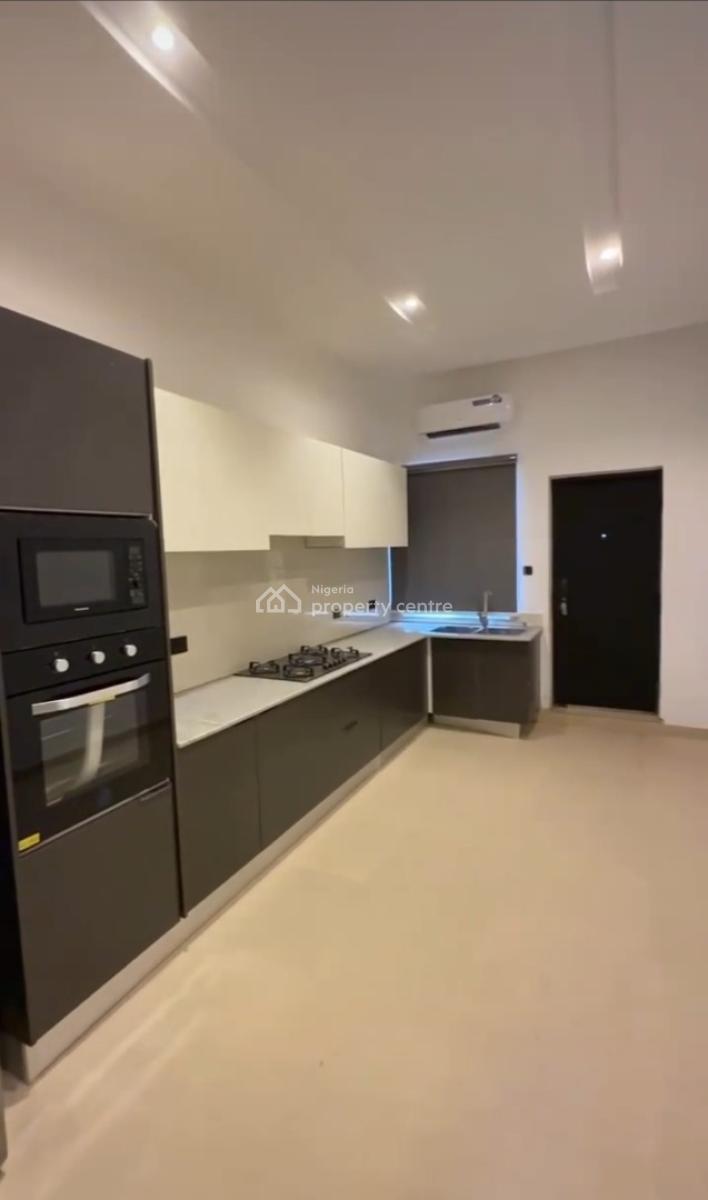 Fully Furnished 3 Bedroom Flat with Swimming Pool, Guzape District, Abuja, Flat / Apartment for Sale