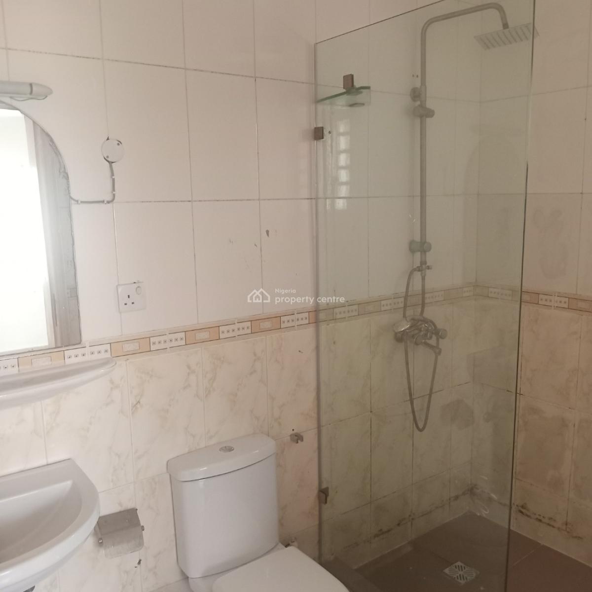 a Well Maintained Service 3 Bedroom Apartments with a Bq and Swimming, Off Admiralty, Lekki Phase 1, Lekki, Lagos, Flat / Apartment for Rent