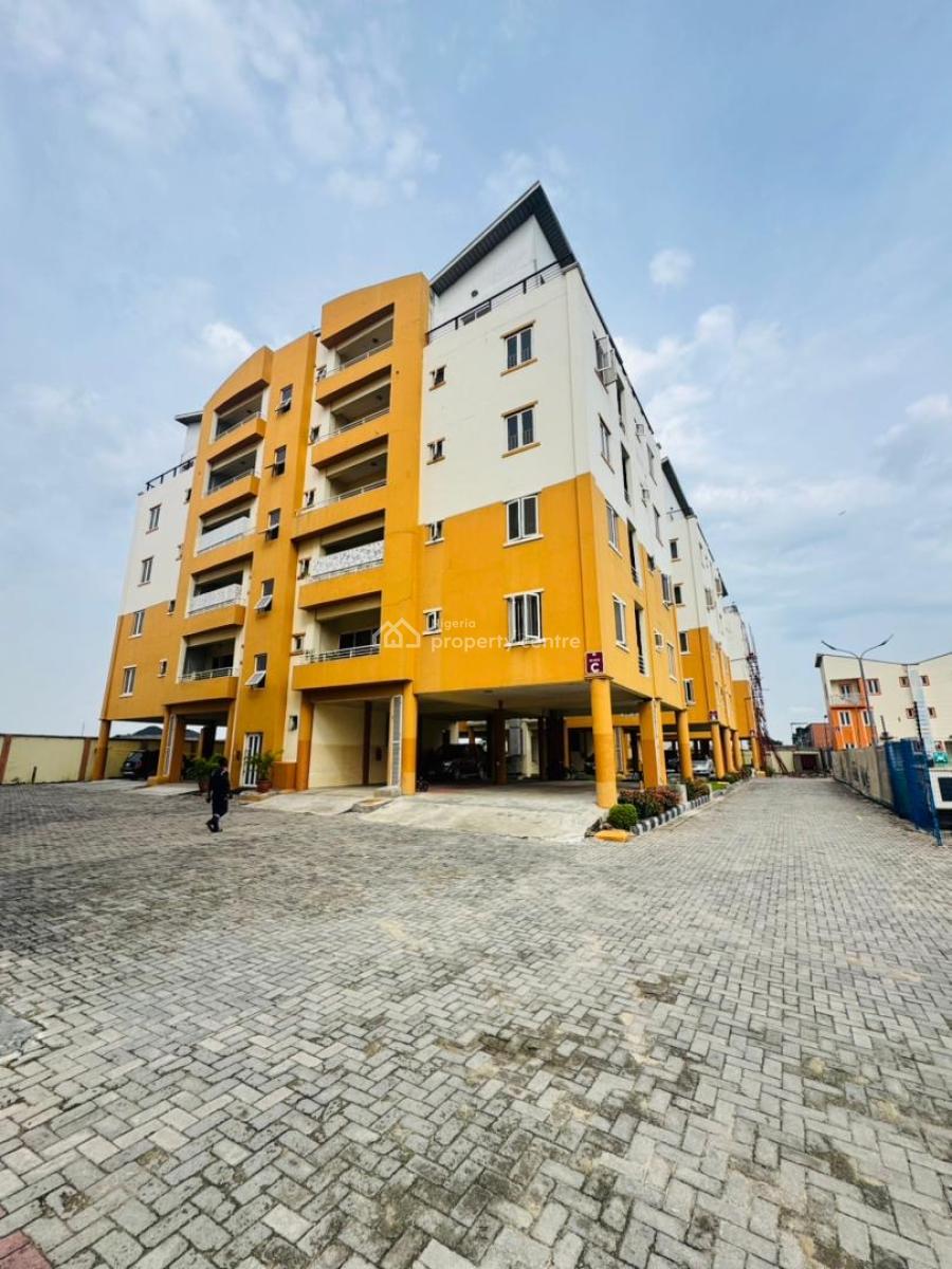 3 Bedr Apartment at Yaba, Yaba, Lagos, Flat / Apartment for Sale