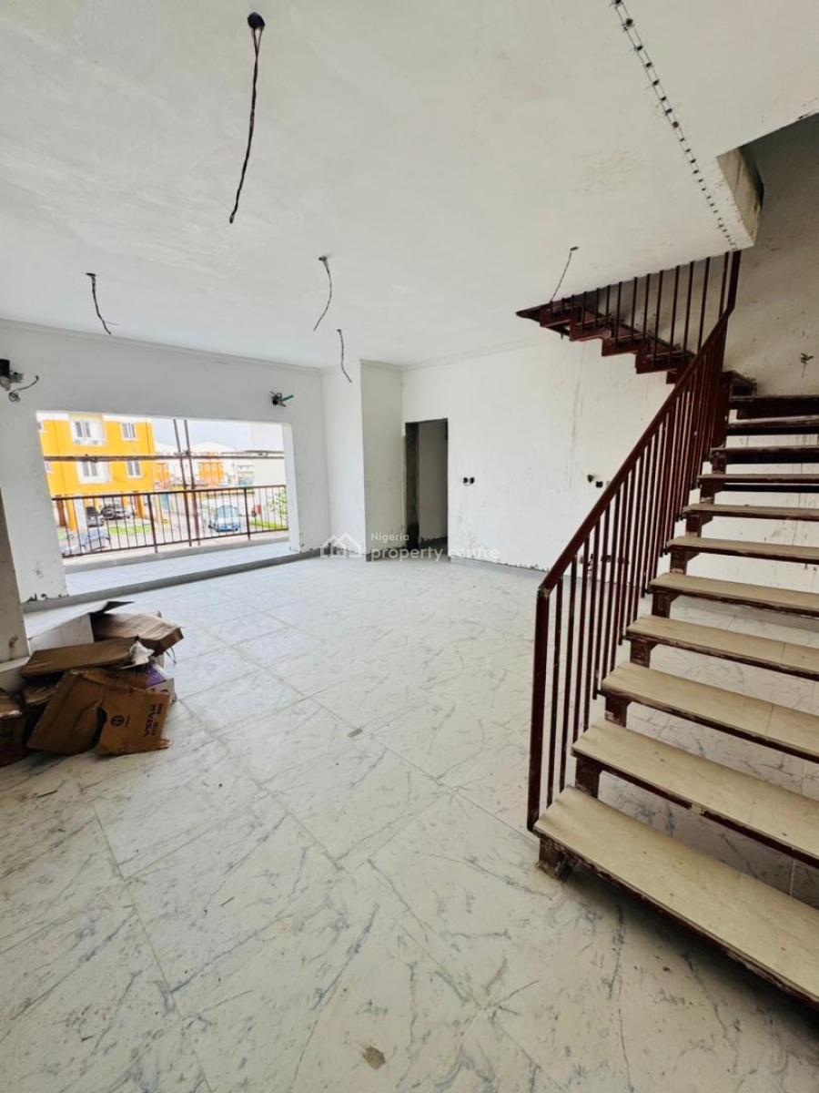 3 Bedr Apartment at Yaba, Yaba, Lagos, Flat / Apartment for Sale