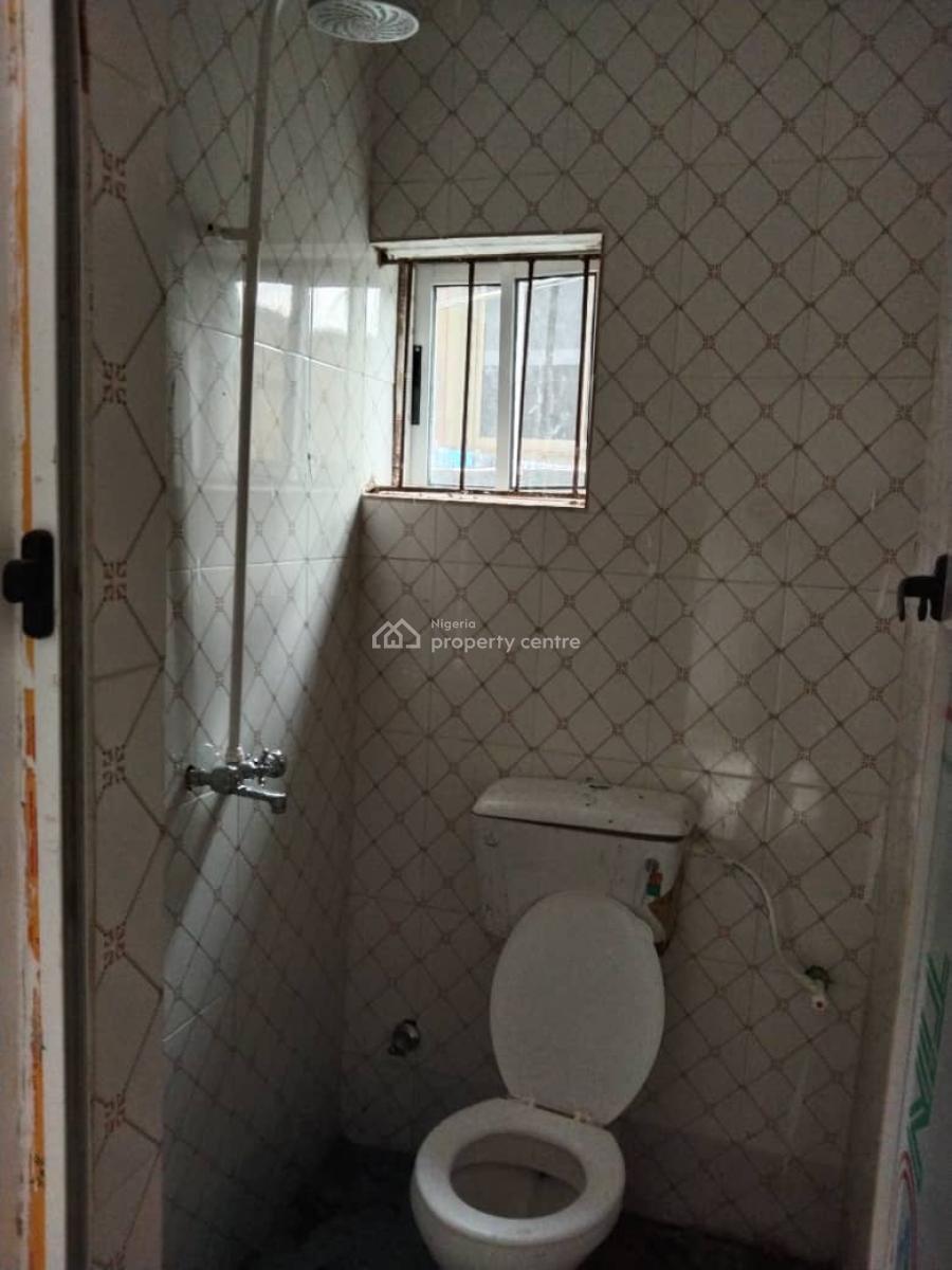 Washington Dc  Roomself Con., Folagoro, Fola Agoro, Yaba, Lagos, Flat / Apartment for Rent