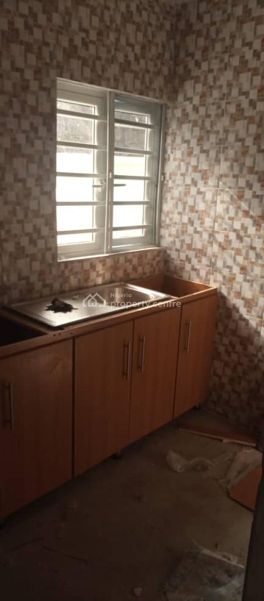Washington Dc  Roomself Con., Folagoro, Fola Agoro, Yaba, Lagos, Flat / Apartment for Rent