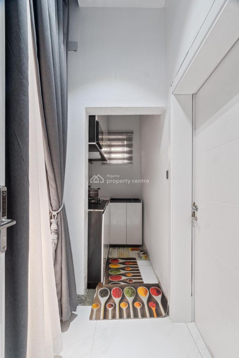 Nice Monthly Studio Apartment, Chevron, Lekki Phase 2, Lekki, Lagos, Flat / Apartment Short Let