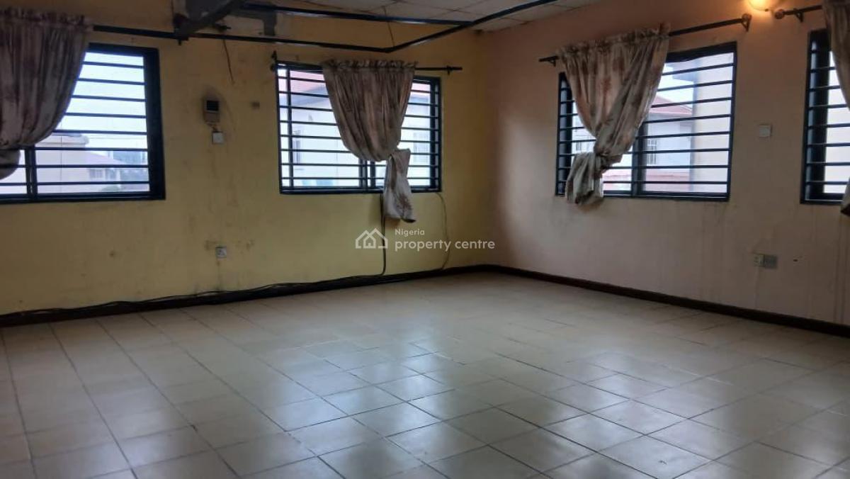 5bedroom Semi Detached for Commercial, Lekki Phase1, Lekki, Lagos, House for Rent